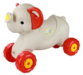 Игрушка на колесах детская Альтернатива PLAST LAND Слонёнок слоновая кость М4935
